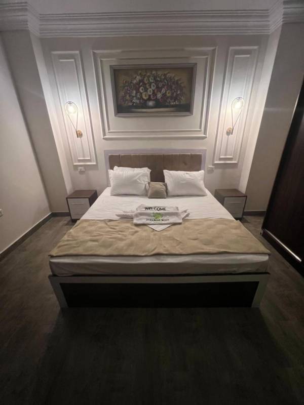 Deluxe Queen Suite
